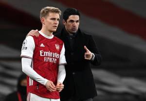 Martin Odegaard Pilih Arsenal Atau Real Madrid?