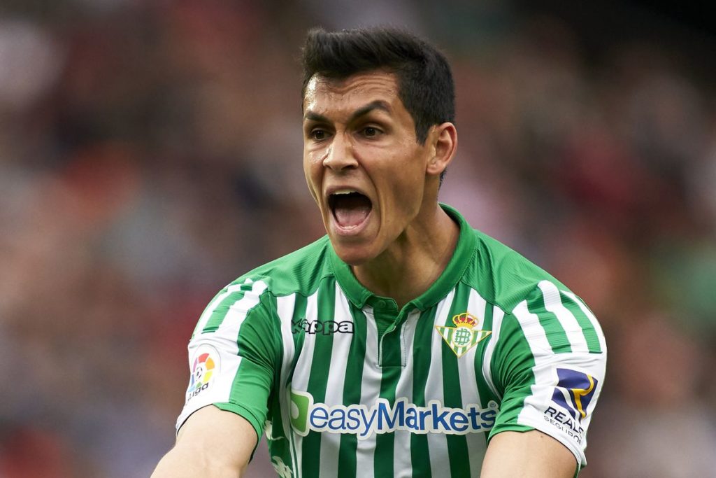 Liverpool Ikut Incar Aissa Mandi Dari Real Betis