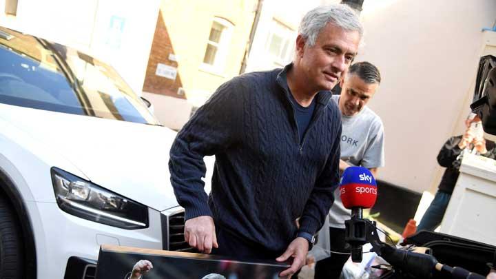 Roma Resmi Tunjuk Jose Morinho Sebagai Pelatih Musim Depan