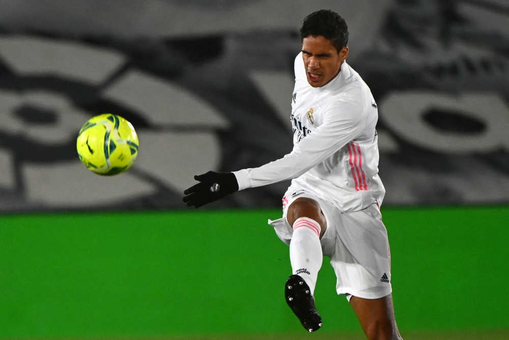 MU Incar Raphael Varane Dari Real Madrid