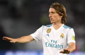 Luka Modric di Kabarkan Belum Tanda Tangan Kontrak Baru