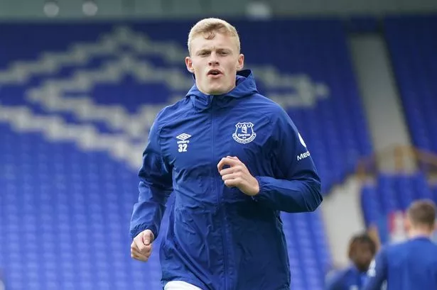 Rumornya Bek Muda Everton di Incar Manchester United?