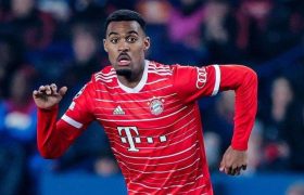 MU Ajukan Tawaran Perdana Rekrut Ryan Gravenberch ke Bayern