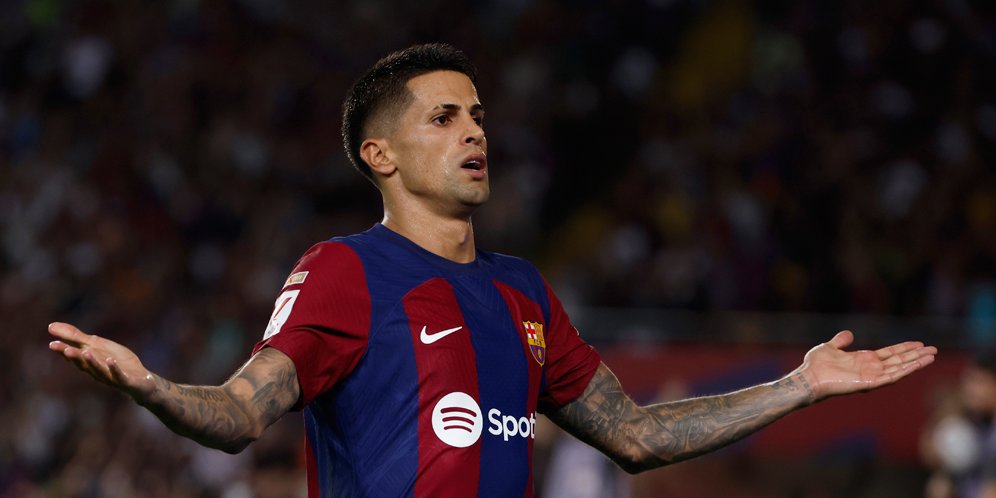 Niatan Joao Cancelo Untuk Bertahan di Barcelona 