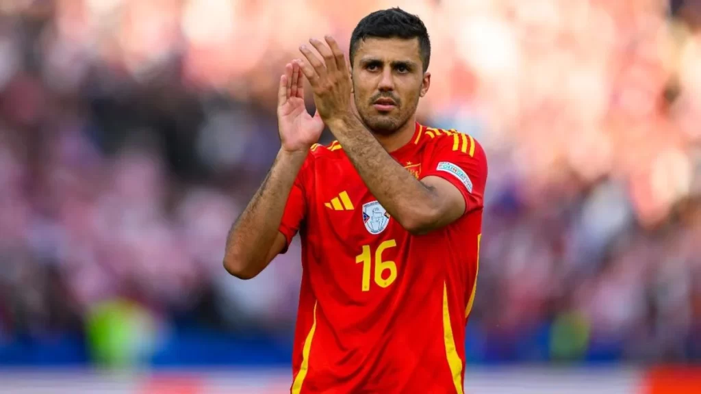 Rodri Jadi Pemain Pertama Yang Rasakan Peraturan Baru UEFA