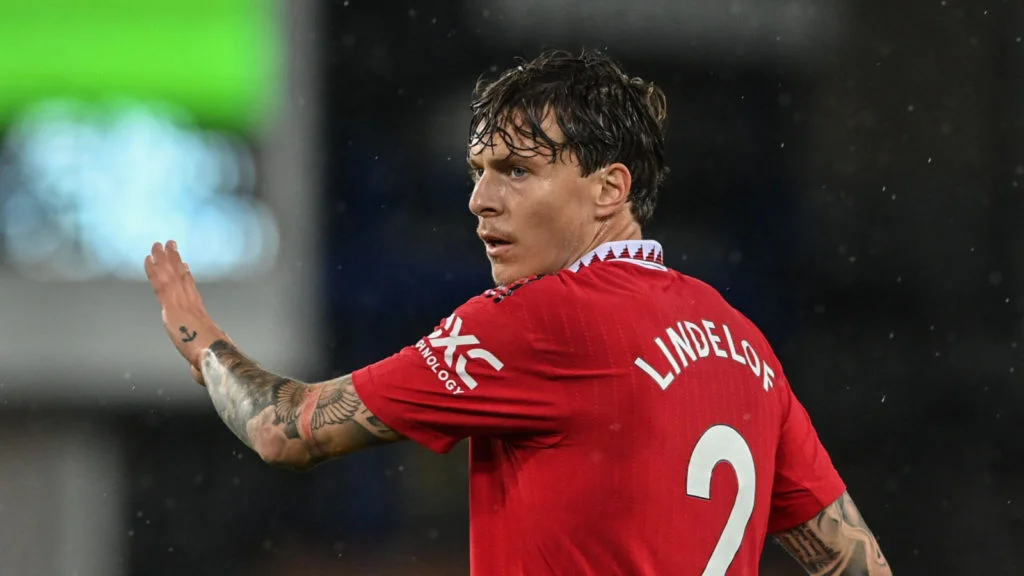 Juventus Siap Incar Viktor Lindelof Dari Manchester United