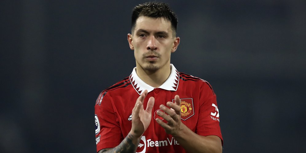 MU di Rumorkan Akan Jual Lisandro Martinez di Tahun 2025