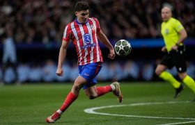 Barcelona Coba Bajak Julian Alvarez Dari Atletico Madrid