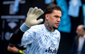 Enderson Pertimbangkan Cabut Dari Man City