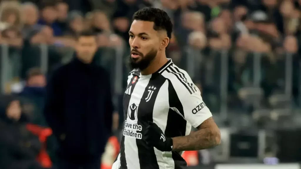 Everton Siap Amankan Jasa Douglas Luiz Dari Juventus
