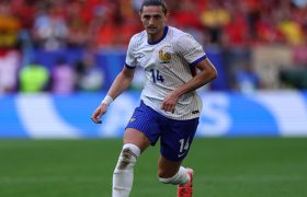 MU Berpotensi Wujudkan Transfer Adrien Rabiot di Musim ini