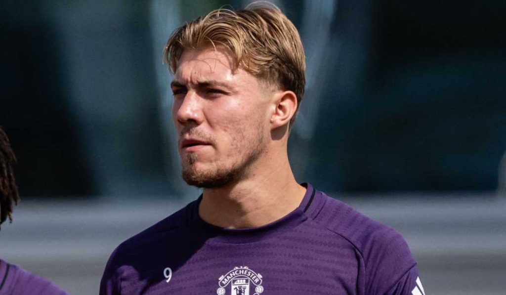 Detail Transfer Rasmus Hojlund ke Napoli Yang Menarik