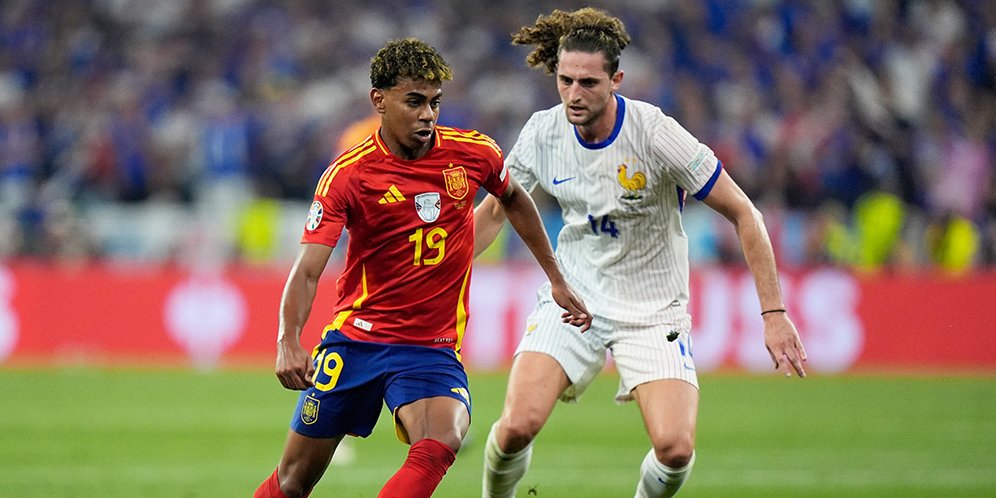 MU Berpotensi Wujudkan Transfer Adrien Rabiot di Musim ini