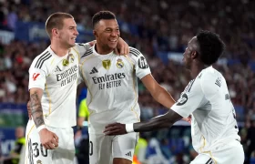 Tiga Bek Senior Real Madrid Berpotensi Besar Hengkang