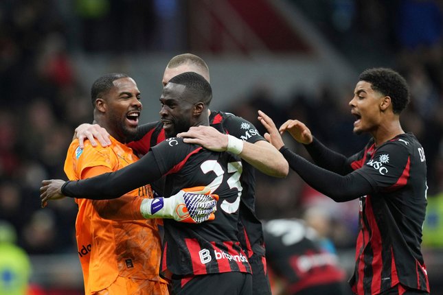 Maignan Tolak MU dan Chelsea Untuk Bertahan di San Siro